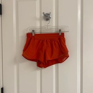 lululemon Hotty Hot Low Rise Shorts 2.5” in Carnation Red, size 6 regular